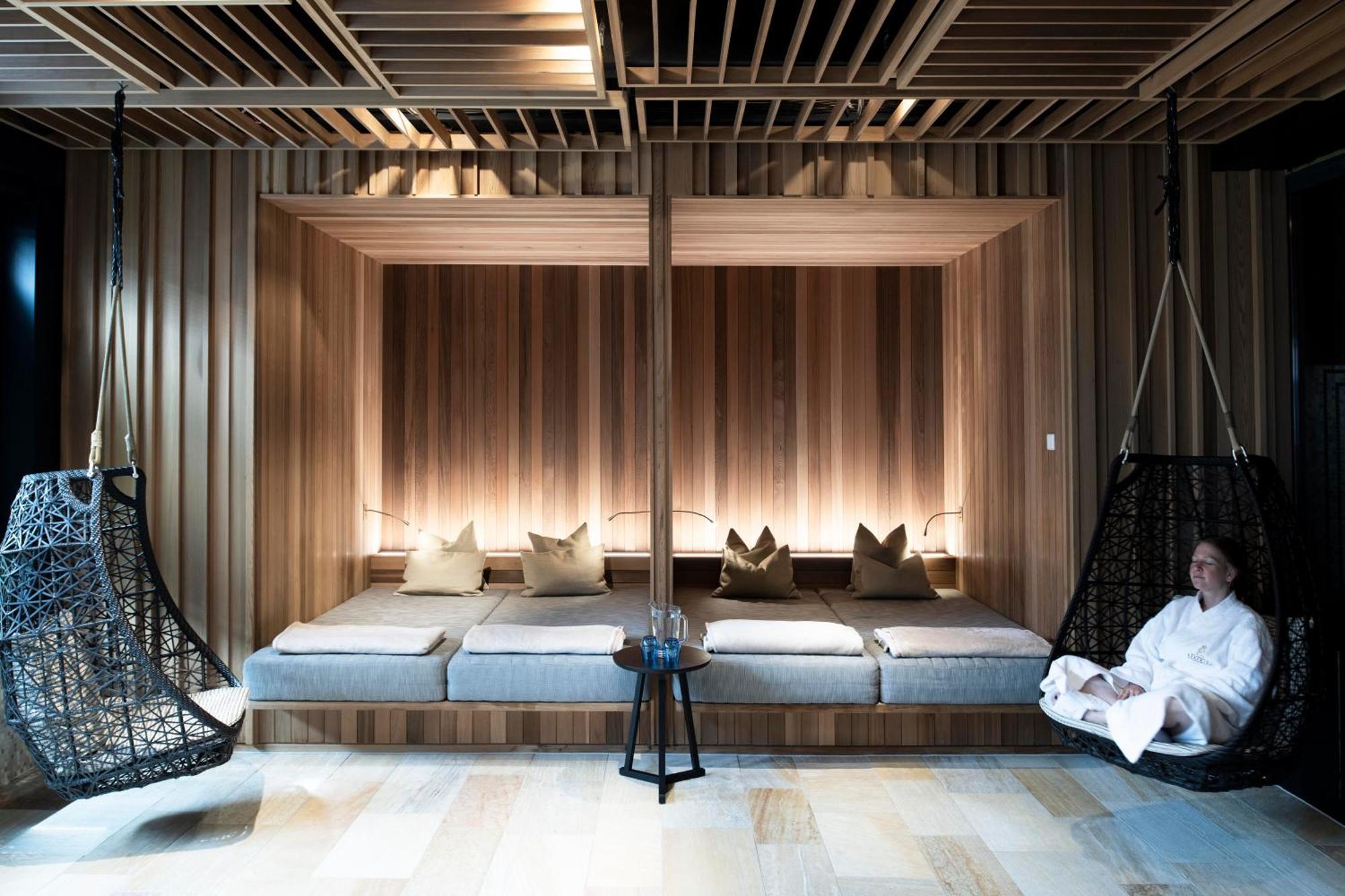 Hotel-Restaurant Erbprinz 에틀링겐 외부 사진 The spa at The Standard East Village